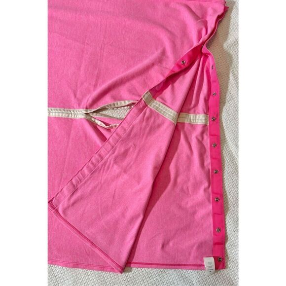 Lululemon Bright Pink Vinyasa Infinity Women’s Scarf - Picture 7 of 10